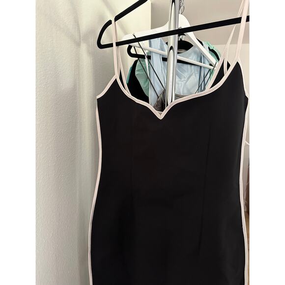 Paris Georgia Heart Dress in Black & White - Picture 16 of 16